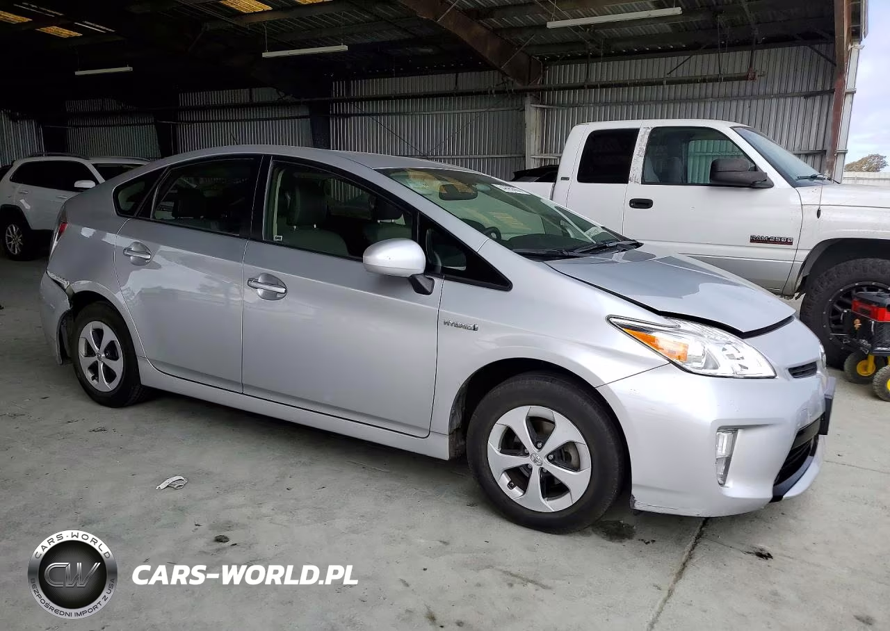 2014 Toyota Prius Four VIN:JTDKN3DUXE0364510 - 4