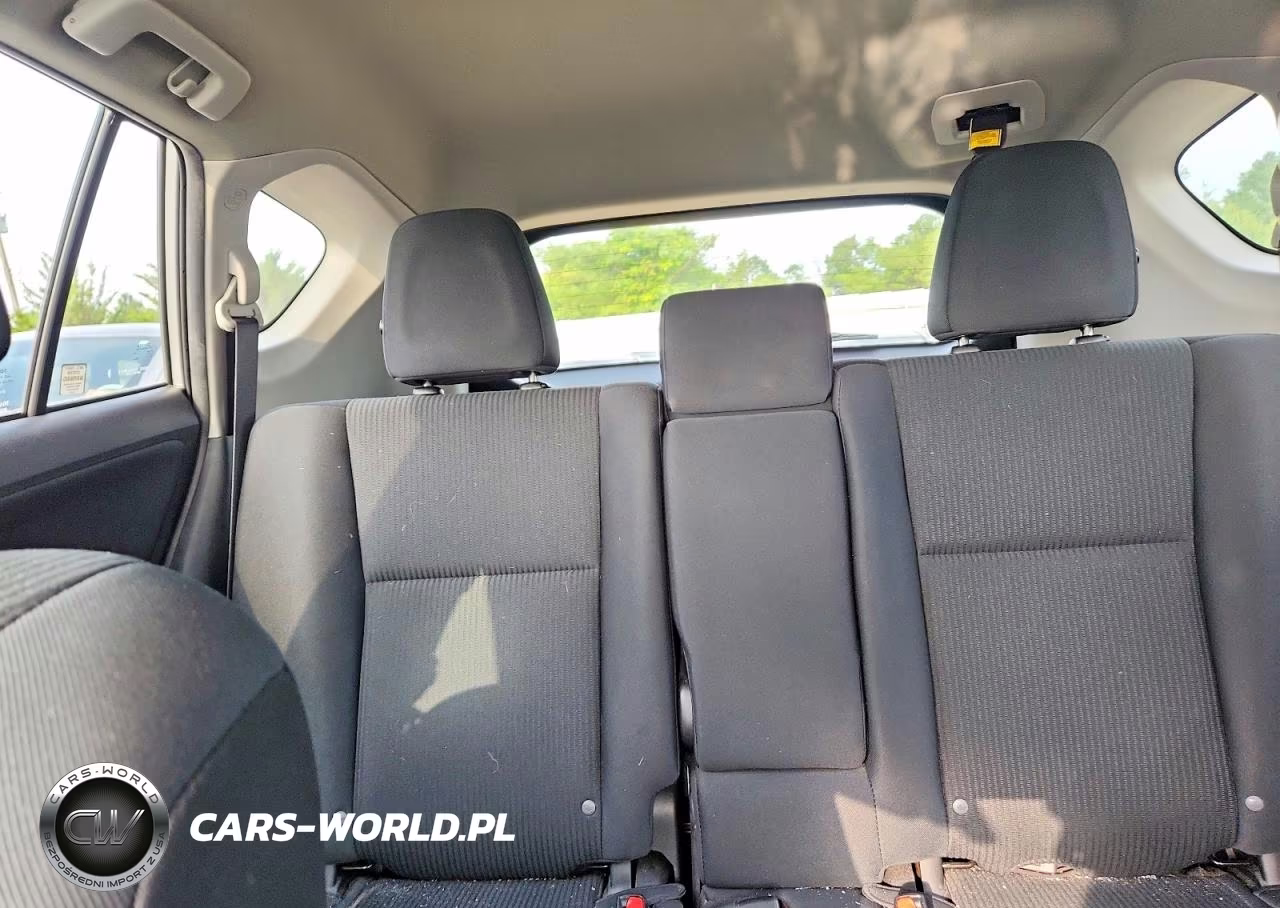 2017 Toyota Rav4 Le VIN:2T3BFREV4HW638842 - 10