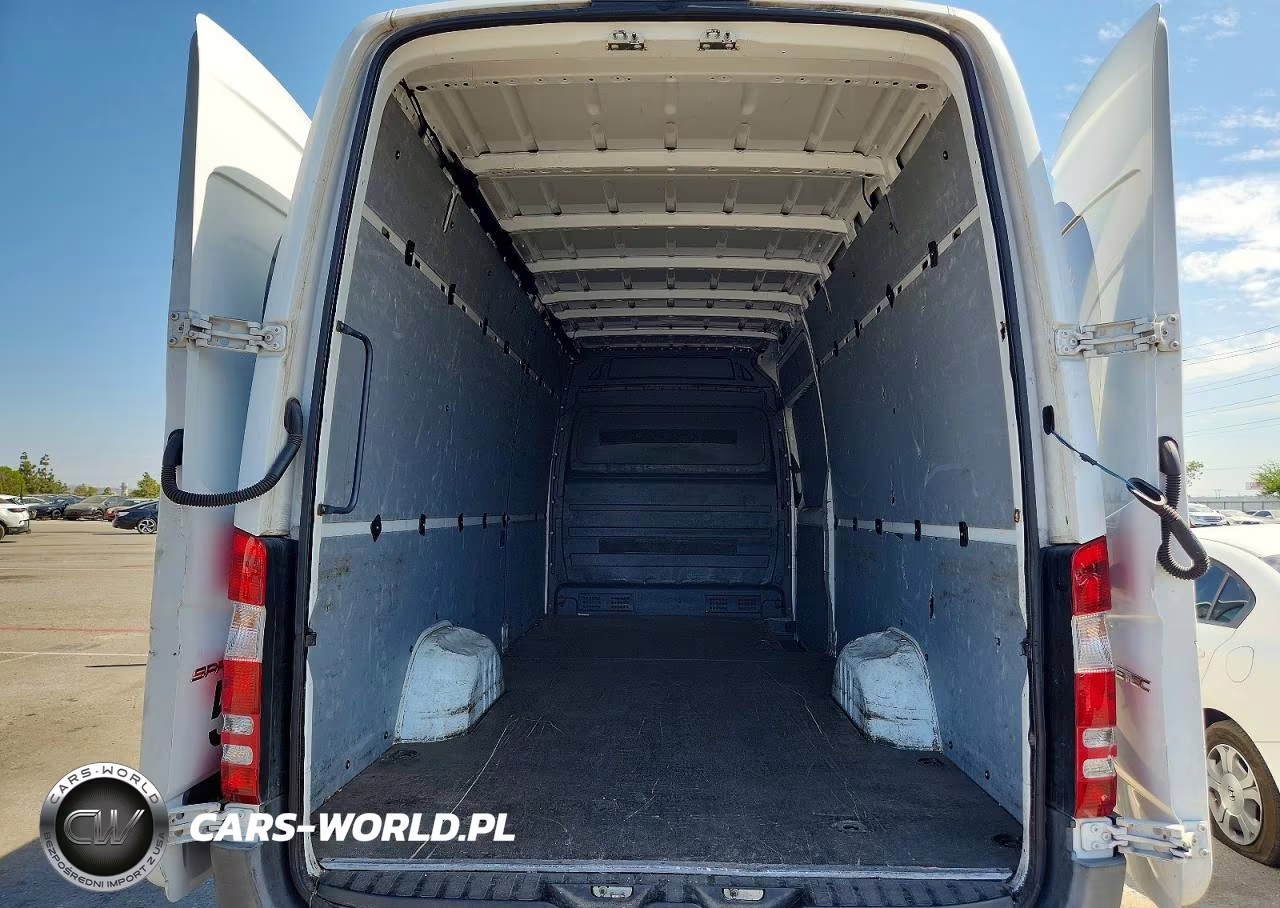 2016 Mercedes-Benz Sprinter 2500 VIN:WD3PE8DDXGP240759 - 10