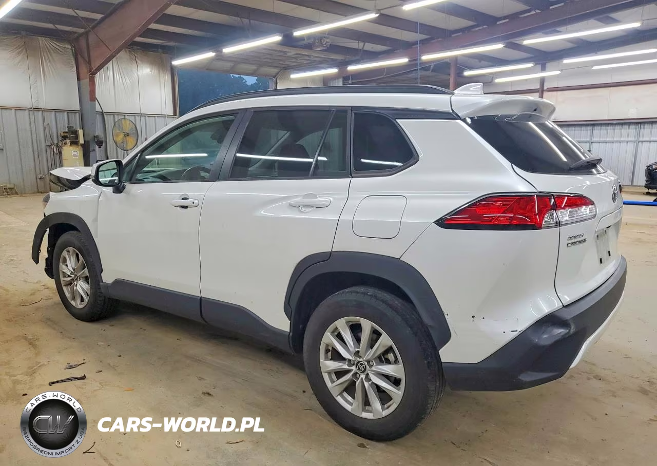 2022 Toyota Corolla Cross Le VIN:7MUBAABG2NV030293 - 2