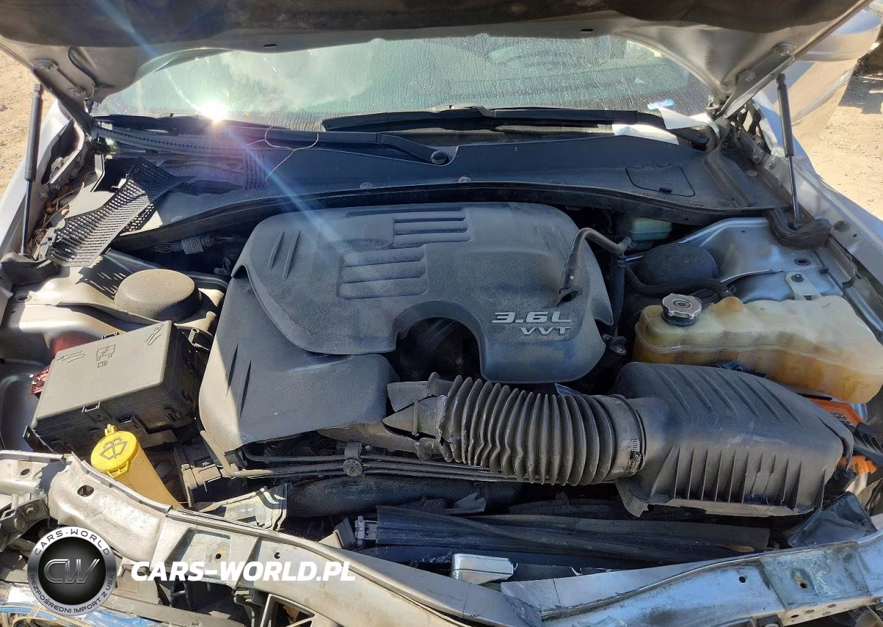 2014 Chrysler 300 VIN:2C3CCAAG7EH127910 - 11