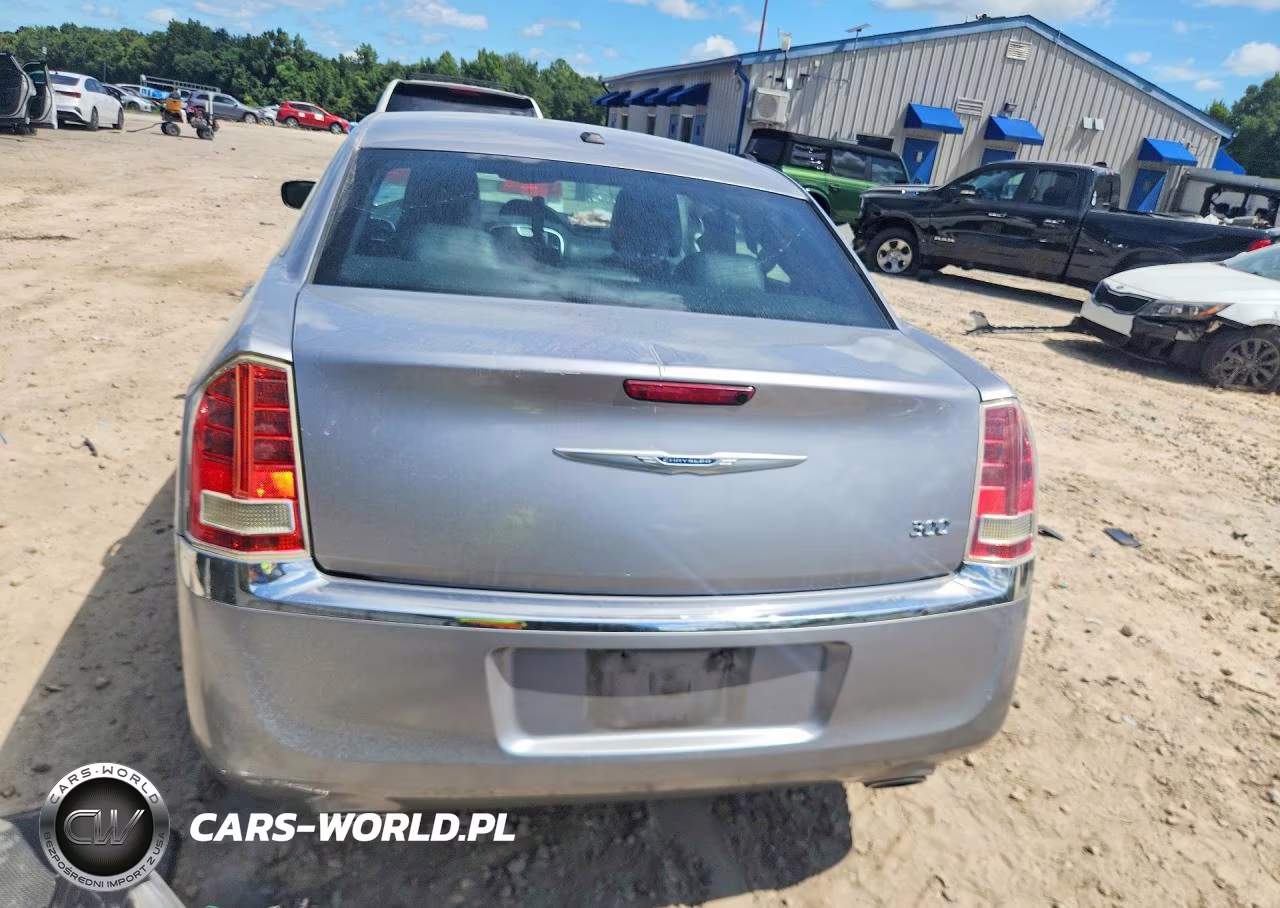 2014 Chrysler 300 VIN:2C3CCAAG7EH127910 - 6