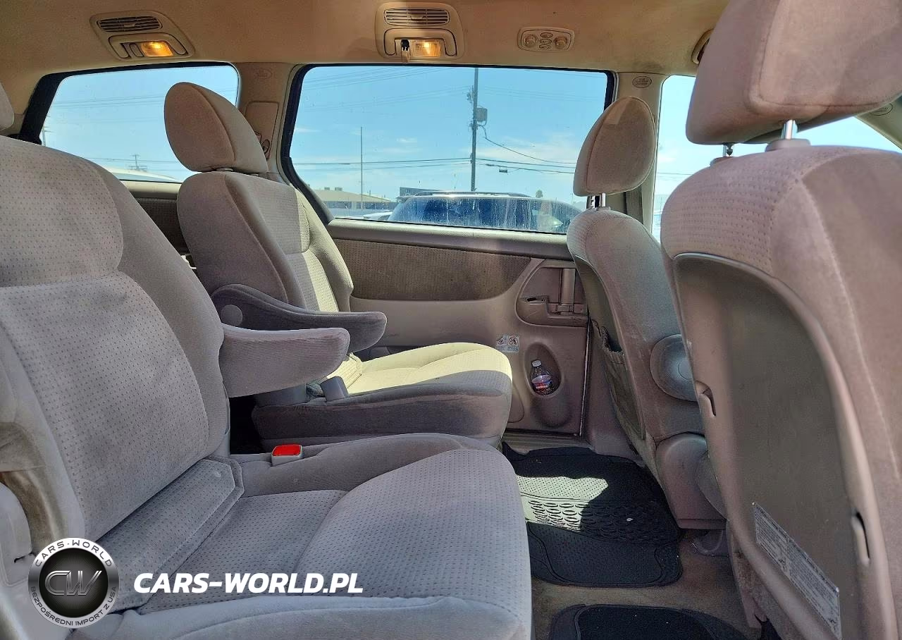2010 Toyota Sienna Le 7-Passenger VIN:5TDKK4CC5AS290704 - 11