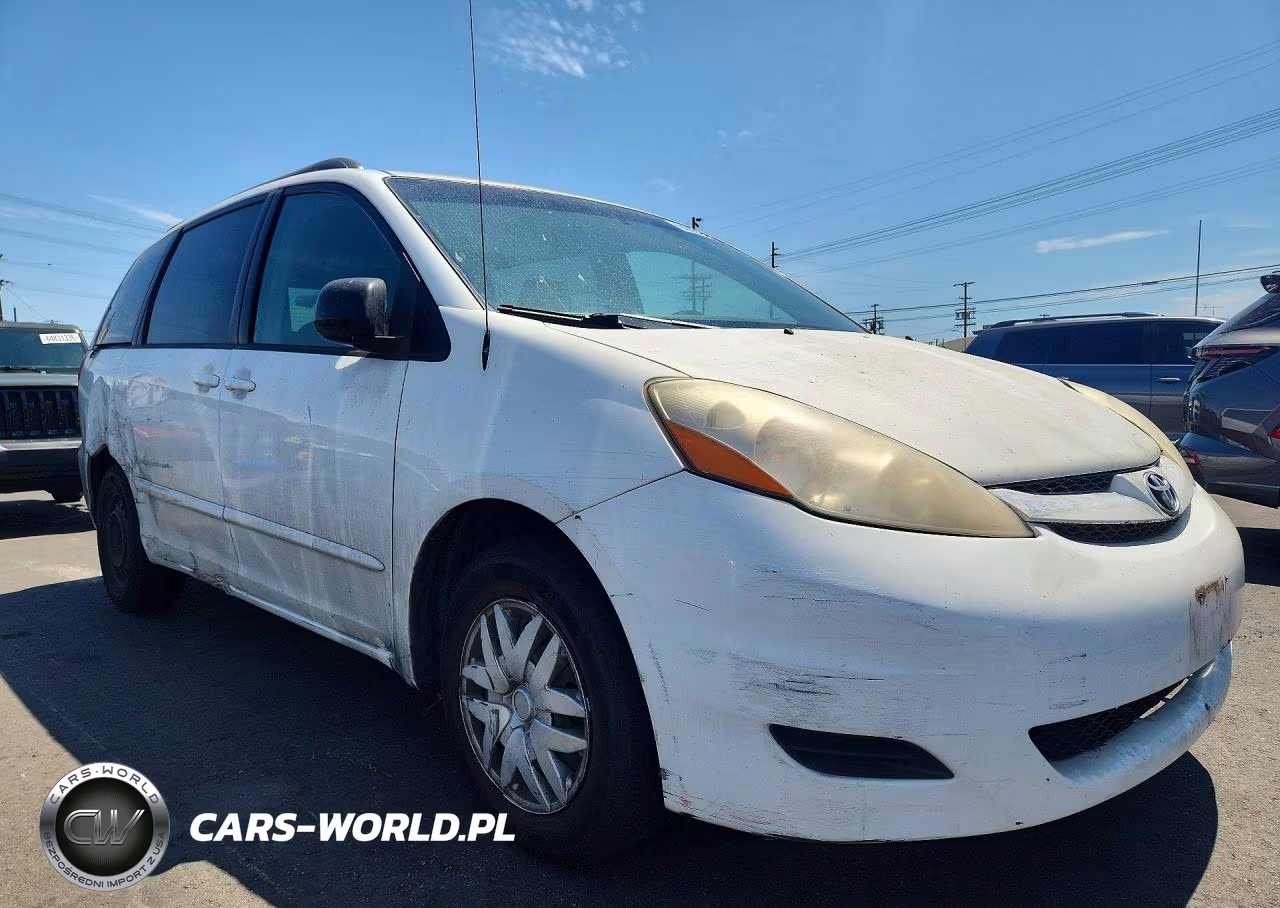 2010 Toyota Sienna Le 7-Passenger VIN:5TDKK4CC5AS290704 - 4