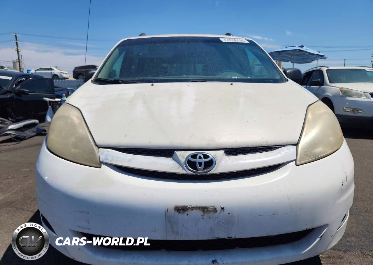 2010 Toyota Sienna Le 7-Passenger VIN:5TDKK4CC5AS290704 - 5