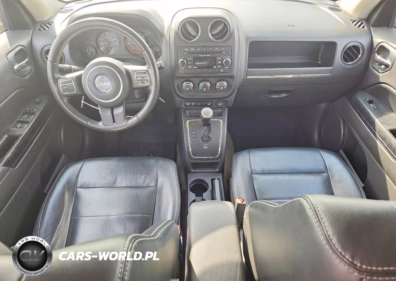 2016 Jeep Patriot Latitude VIN:1C4NJRFB6GD674107 - 8