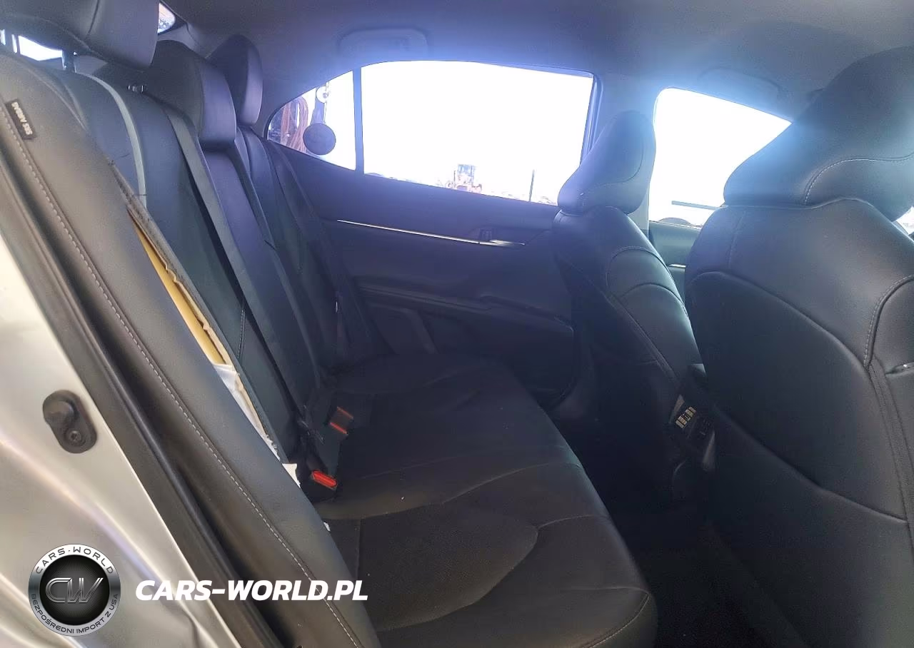 2020 Toyota Camry Xse VIN:4T1K61AK1LU935596 - 10