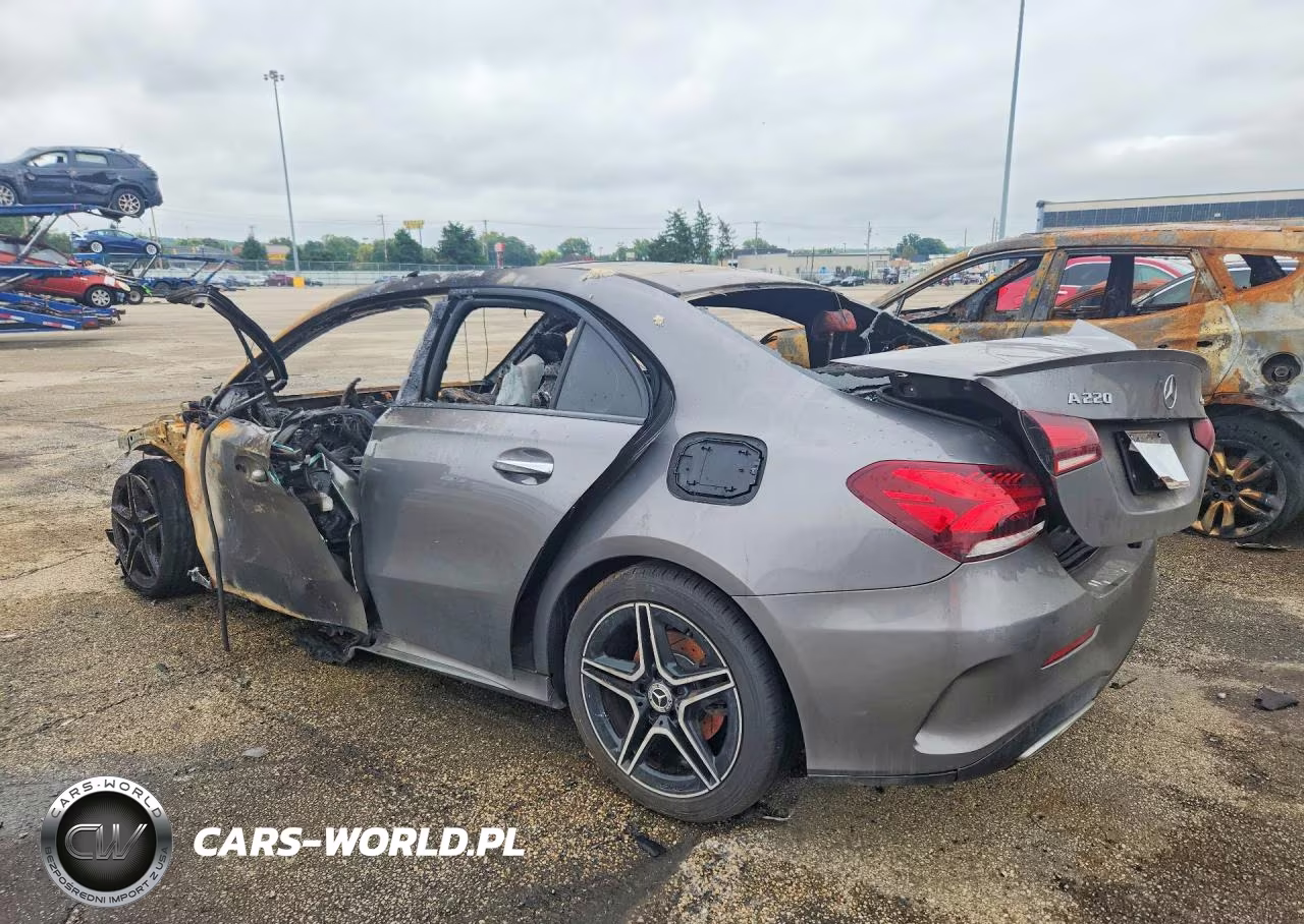 2019 Mercedes-Benz A 220 4Matic VIN:WDD3G4FB4KW001876 - 2