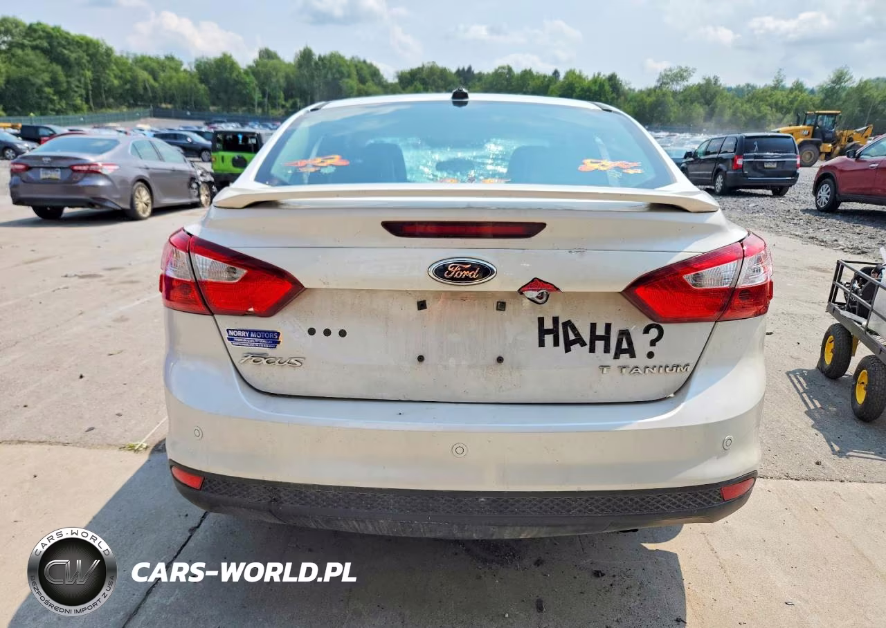 2013 Ford Focus Titanium VIN:1FADP3J26DL155161 - 6