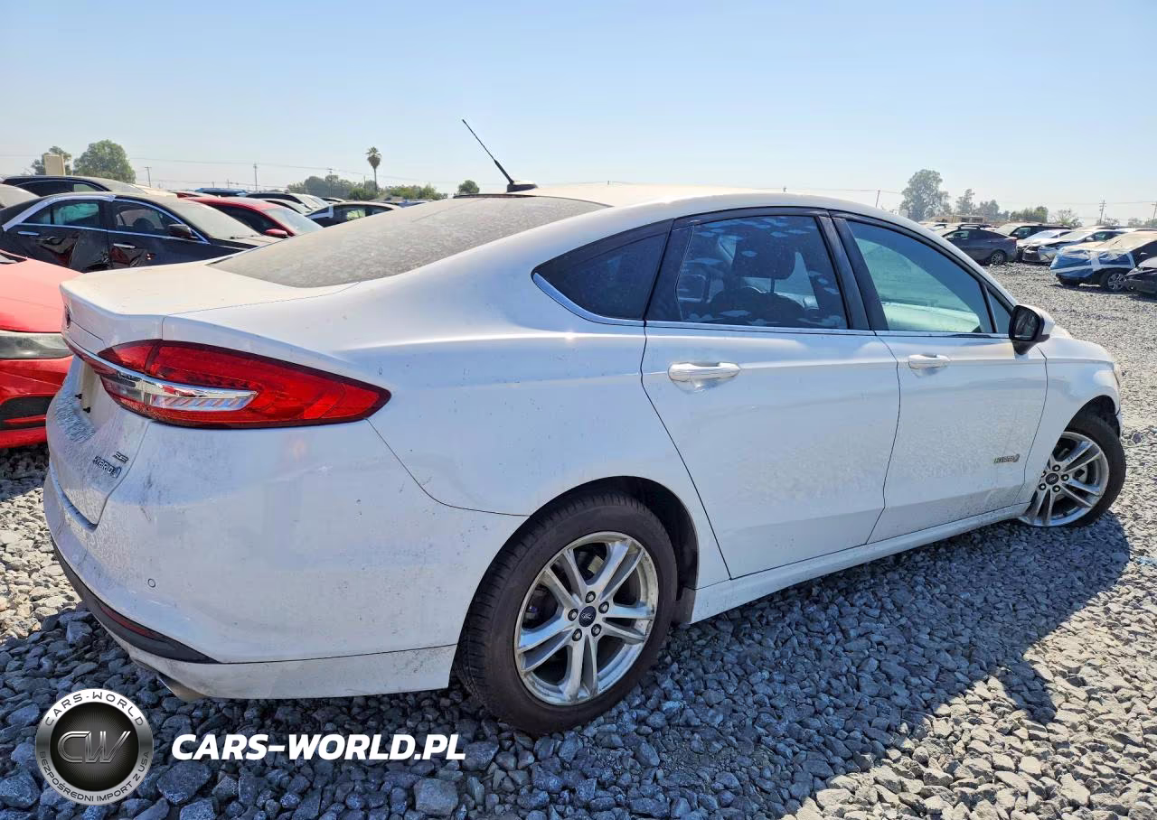 2018 Ford Fusion VIN:3FA6P0LU5JR146454 - 3
