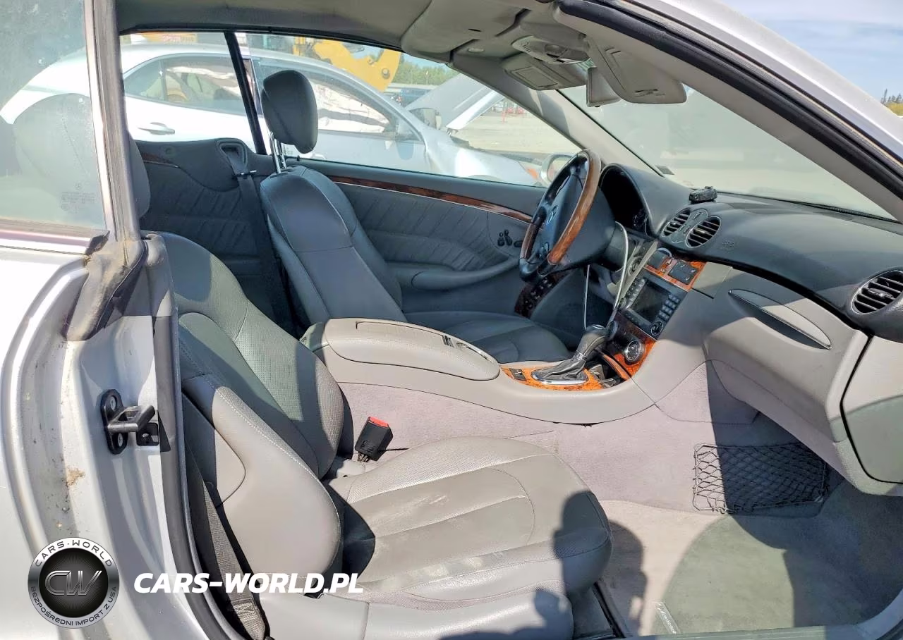 2009 Mercedes-Benz Clk 550 VIN:WDBTK72G89T101176 - 10