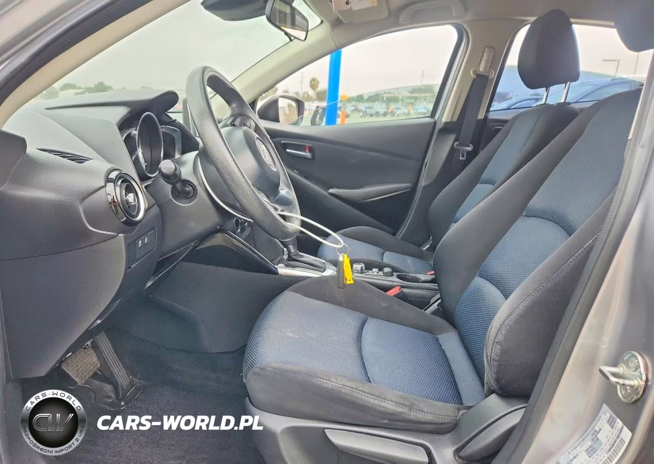 2016 Scion Ia Base VIN:3MYDLBZV9GY125924 - 7