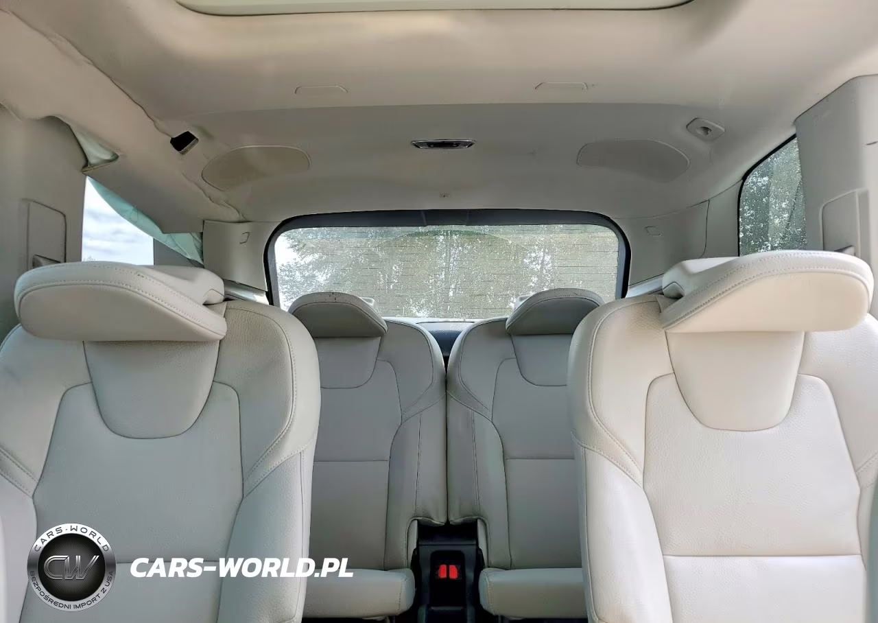 2021 Volvo Xc90 T6 Momentum VIN:YV4A221K7M1702677 - 10
