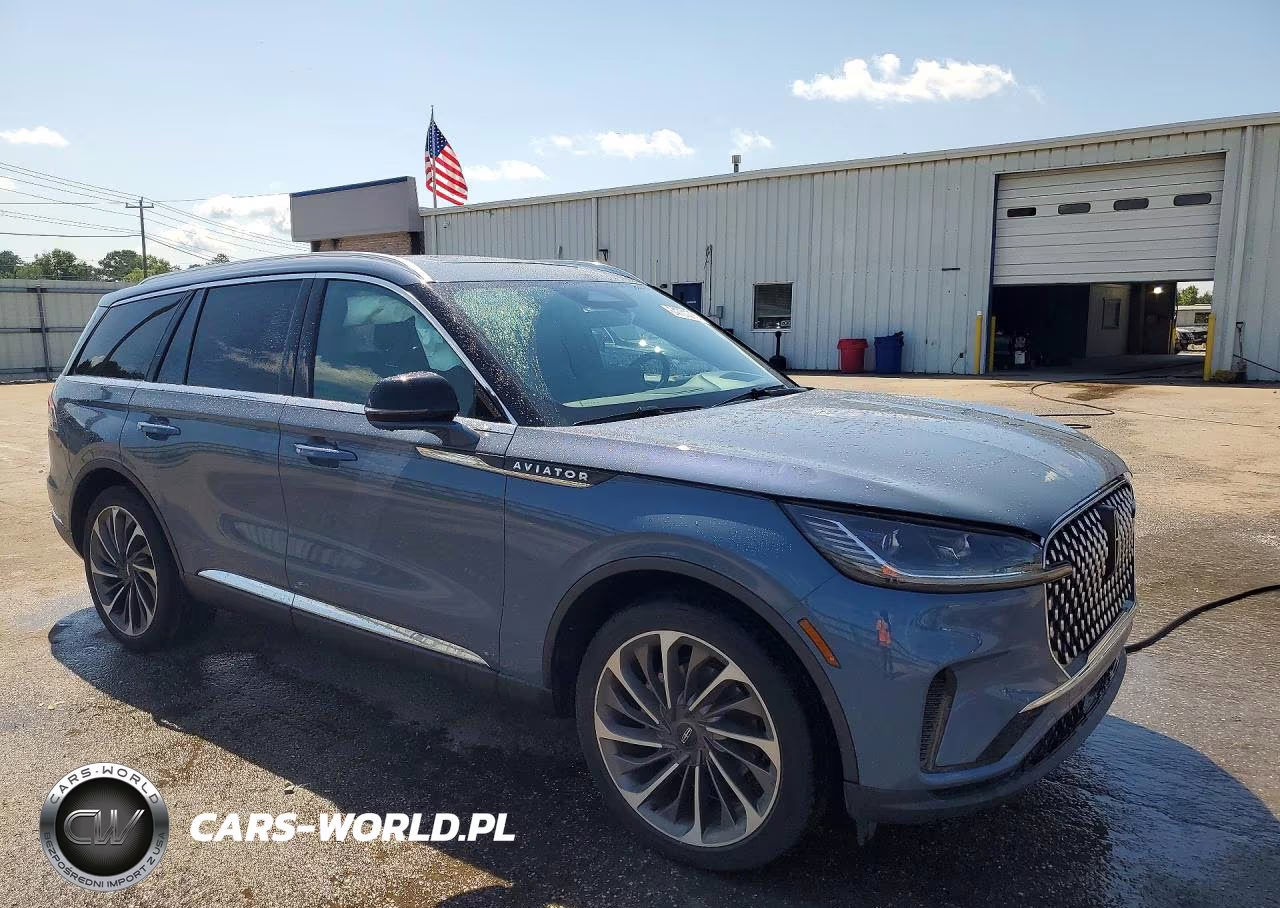 2026 Lincoln Aviator Reserve VIN:5LM5J7XCXTGL16649 - 4