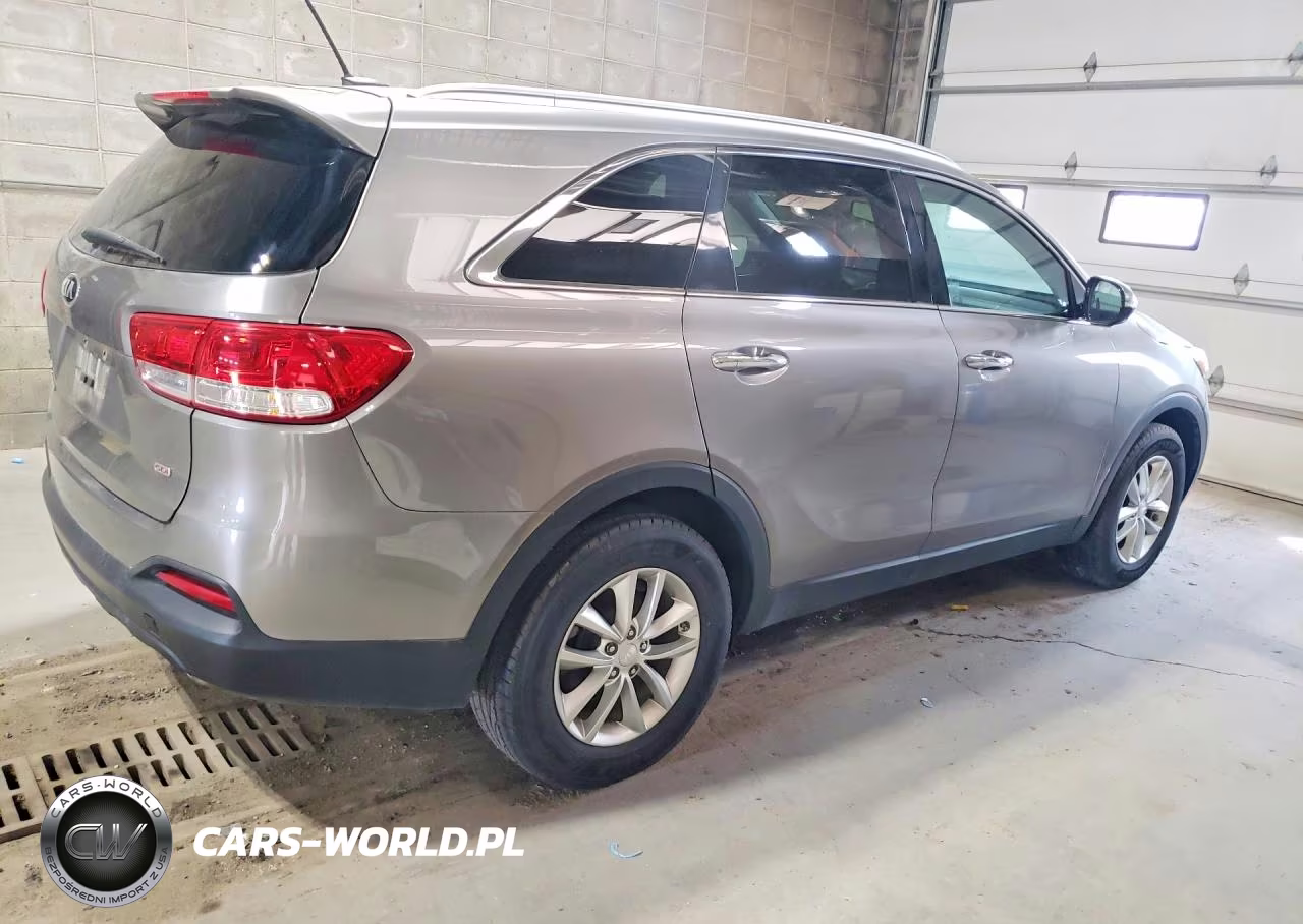 2017 Kia Sorento Lx VIN:5XYPG4A36HG196820 - 3