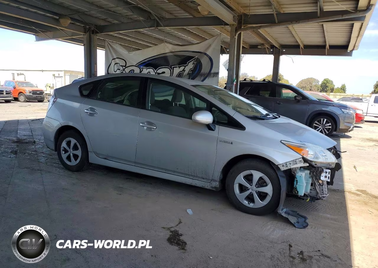 2012 Toyota Prius Two VIN:JTDKN3DU6C1527810 - 4