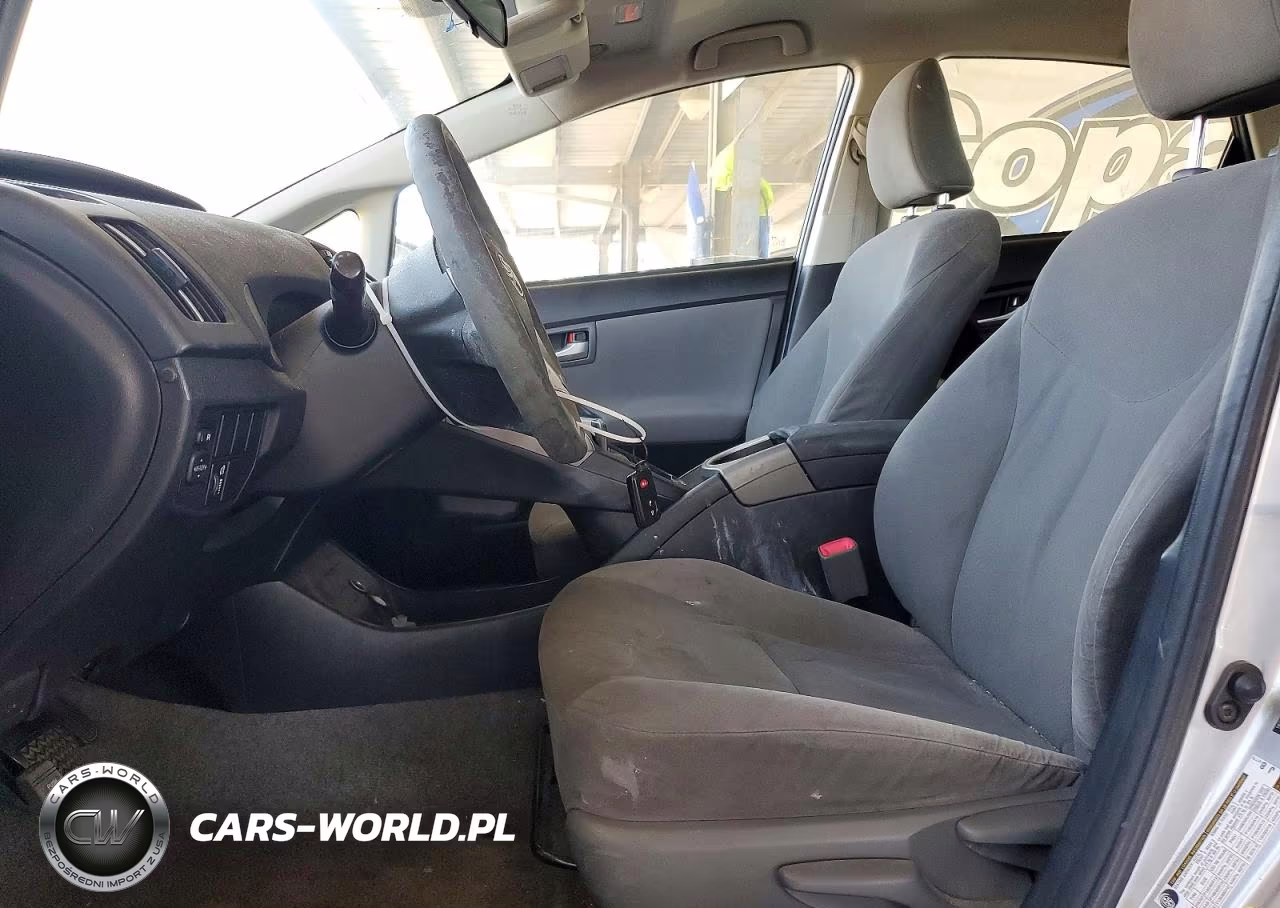 2012 Toyota Prius Two VIN:JTDKN3DU6C1527810 - 7