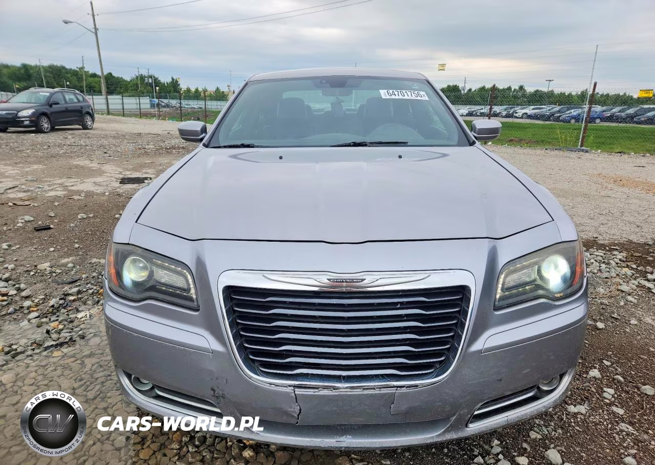 2014 Chrysler 300 S VIN:2C3CCAGG0EH120529 - 5