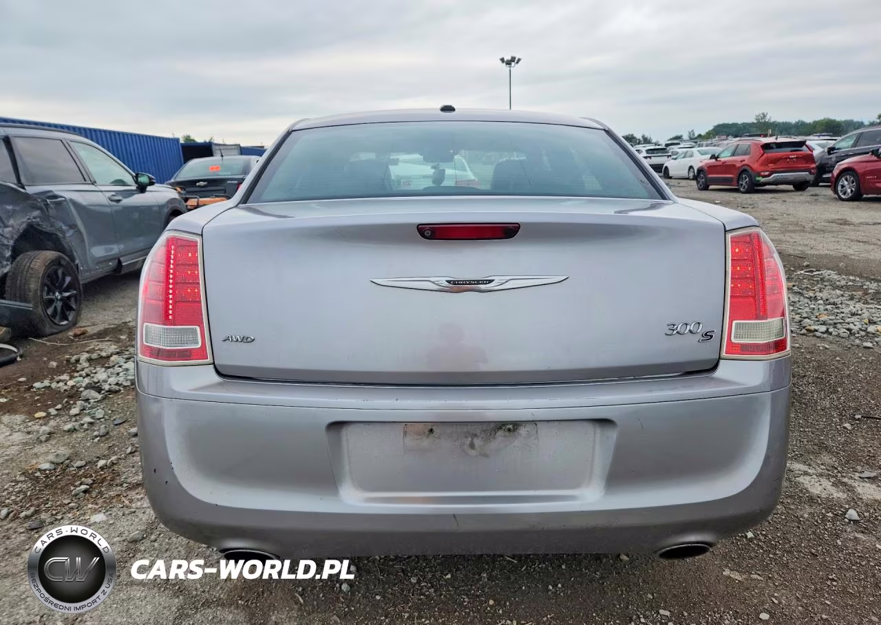 2014 Chrysler 300 S VIN:2C3CCAGG0EH120529 - 6