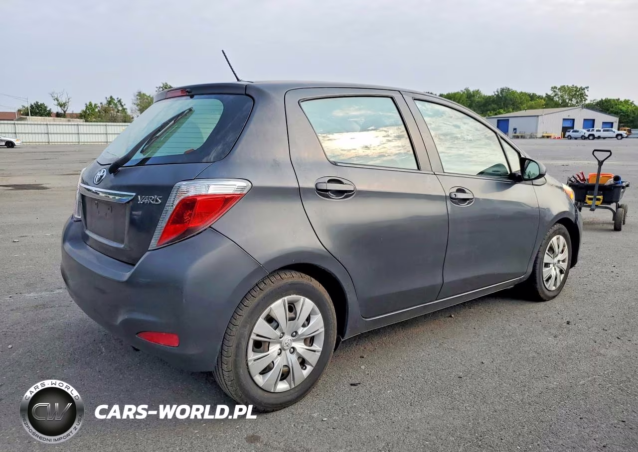2014 Toyota Yaris 5-Door Le VIN:JTDKTUD31ED575848 - 3