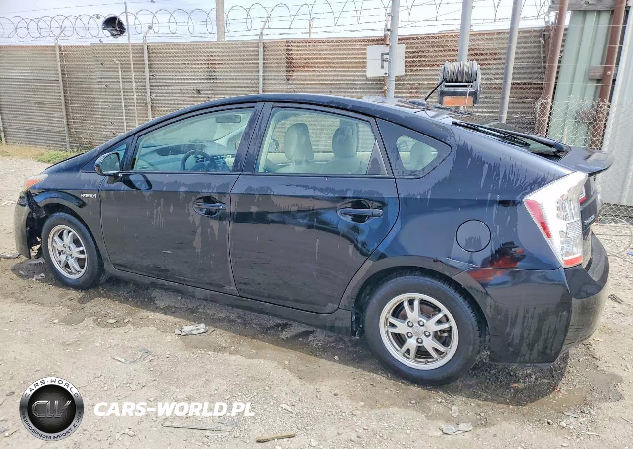 2011 Toyota Prius Two VIN:JTDKN3DU9B1478911 - 2