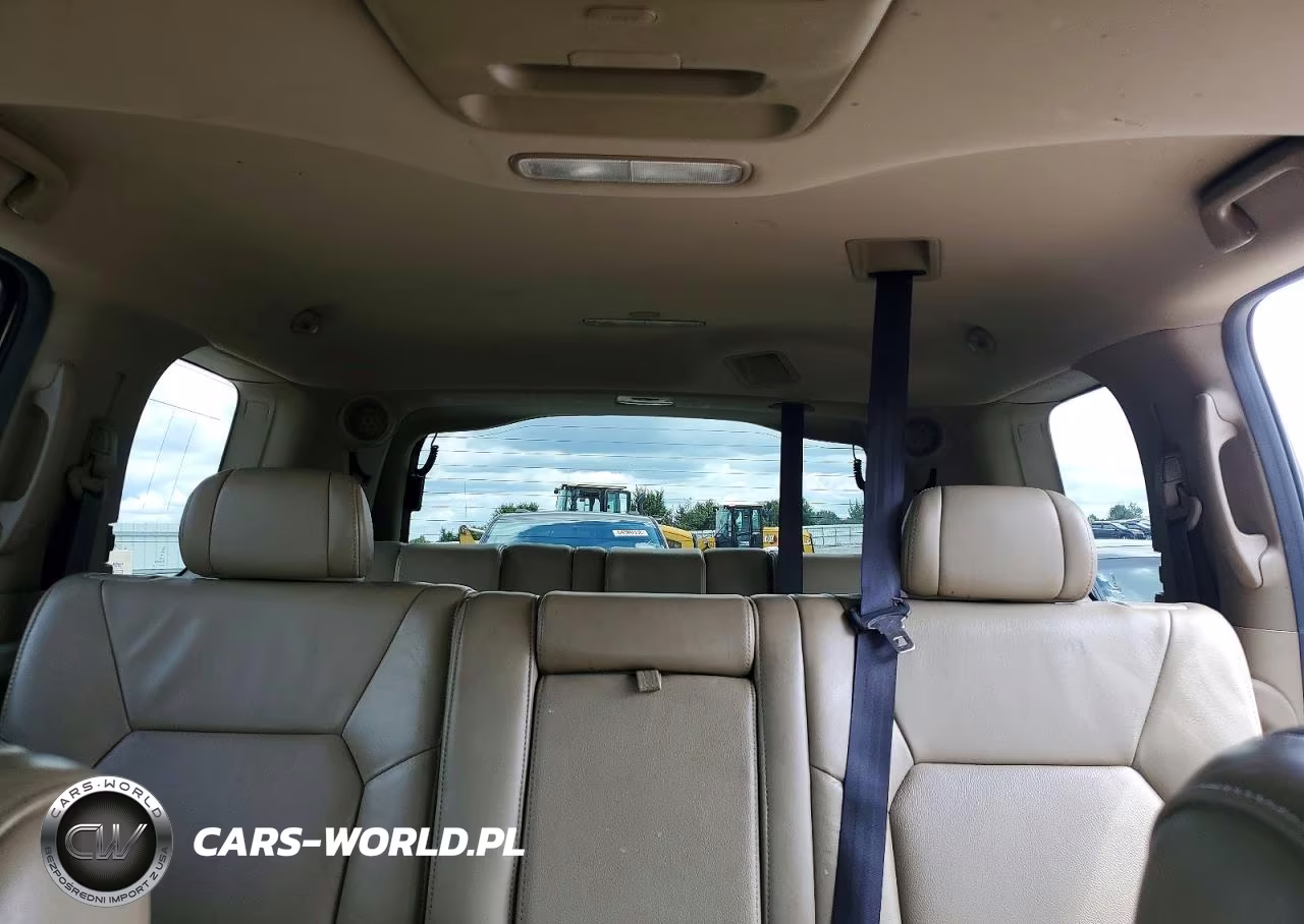 2010 Honda Pilot Touring VIN:5FNYF4H9XAB006015 - 10