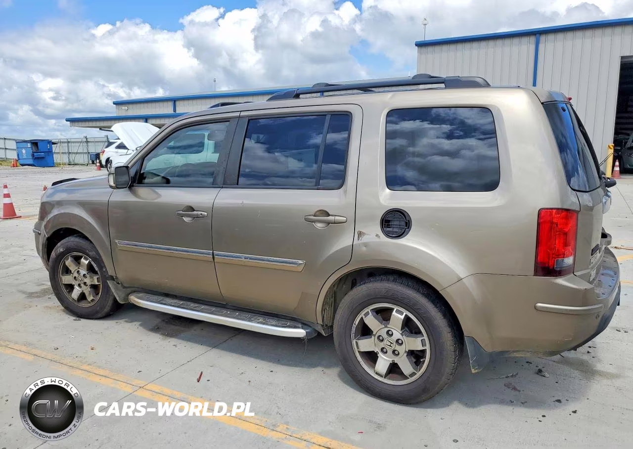 2010 Honda Pilot Touring VIN:5FNYF4H9XAB006015 - 2