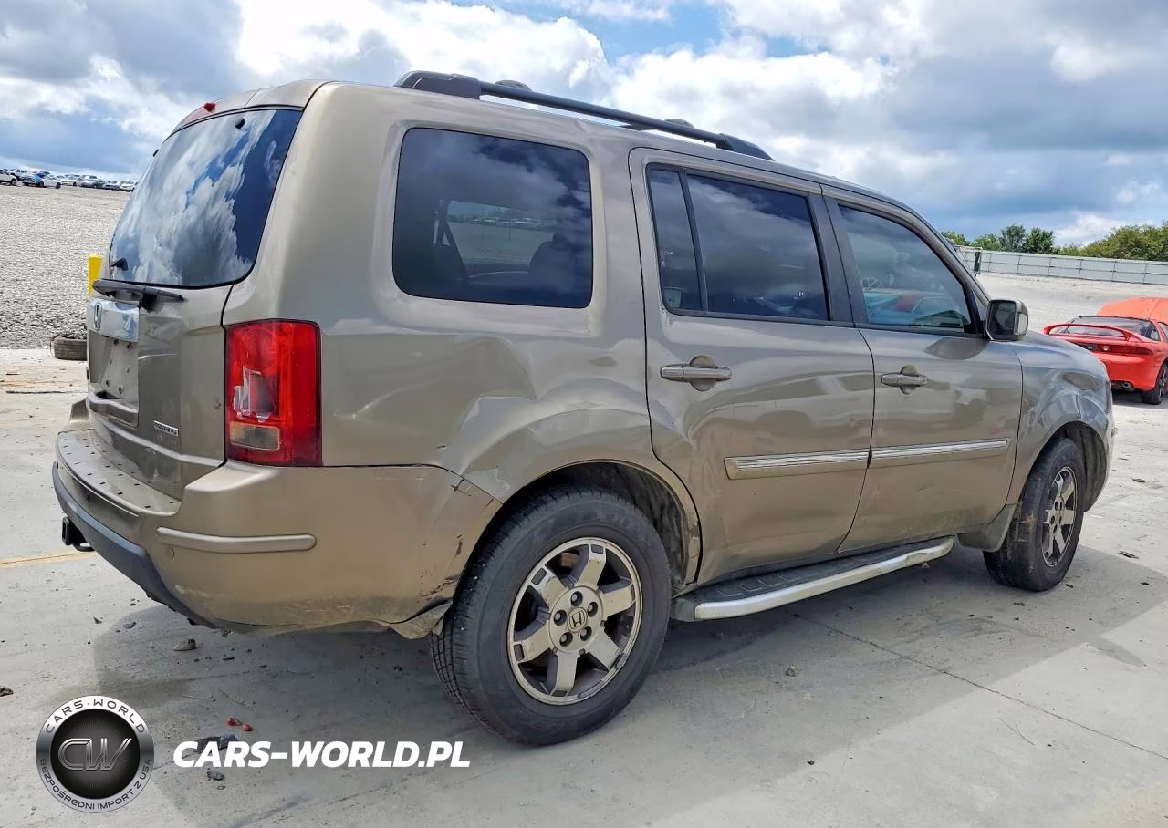 2010 Honda Pilot Touring VIN:5FNYF4H9XAB006015 - 3