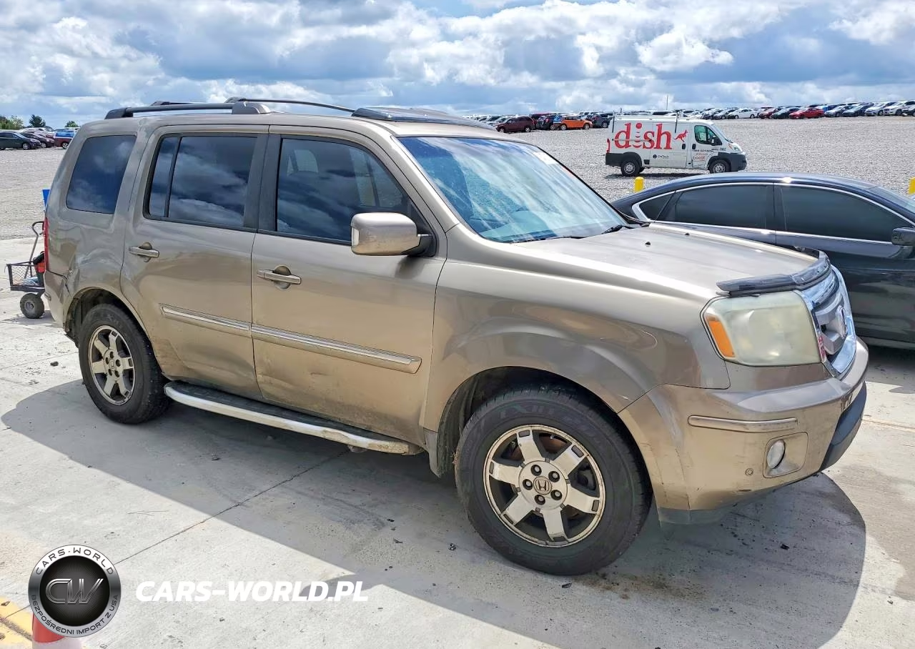 2010 Honda Pilot Touring VIN:5FNYF4H9XAB006015 - 4