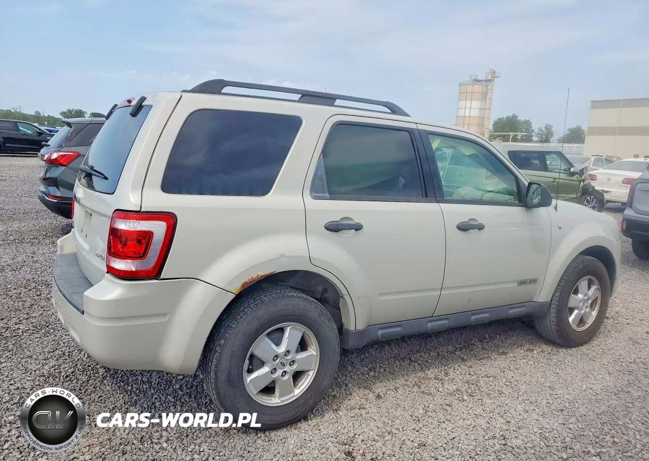 2008 Ford Escape Xlt VIN:1FMCU03108KC32003 - 3