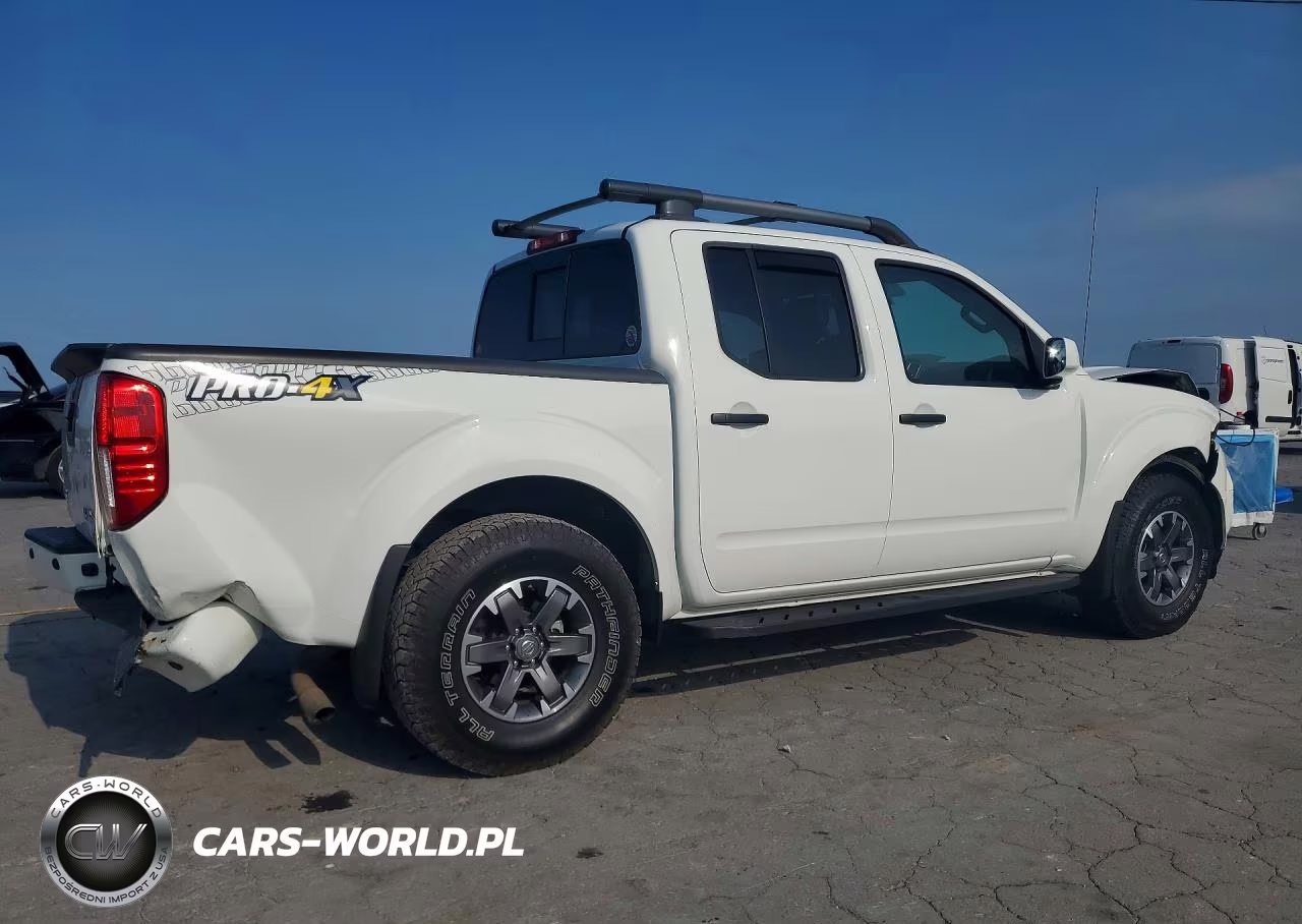 2018 Nissan Frontier Pro-4X VIN:1N6DD0EV1JN757985 - 3
