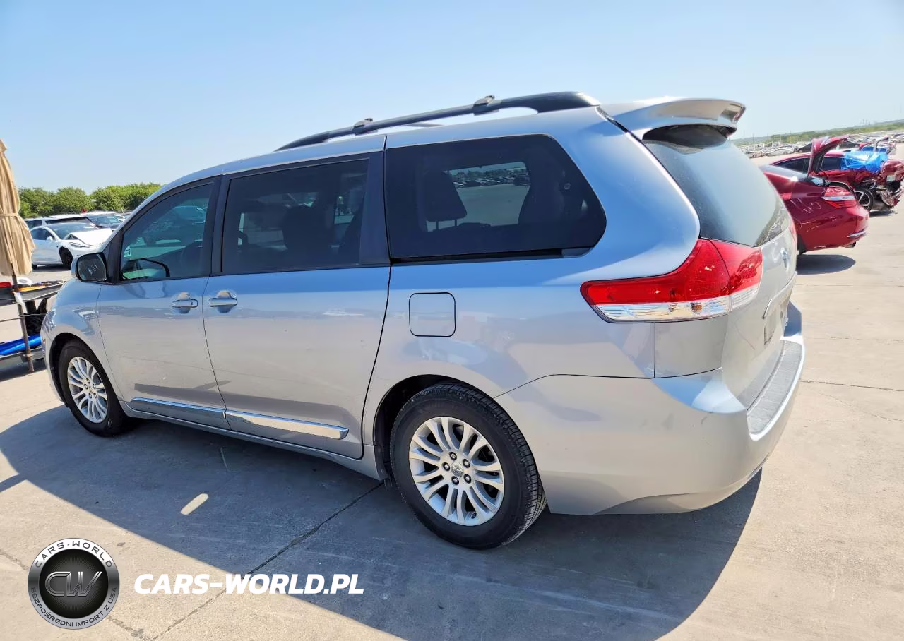 2013 Toyota Sienna Xle 8-Passenger VIN:5TDYK3DC5DS395010 - 2