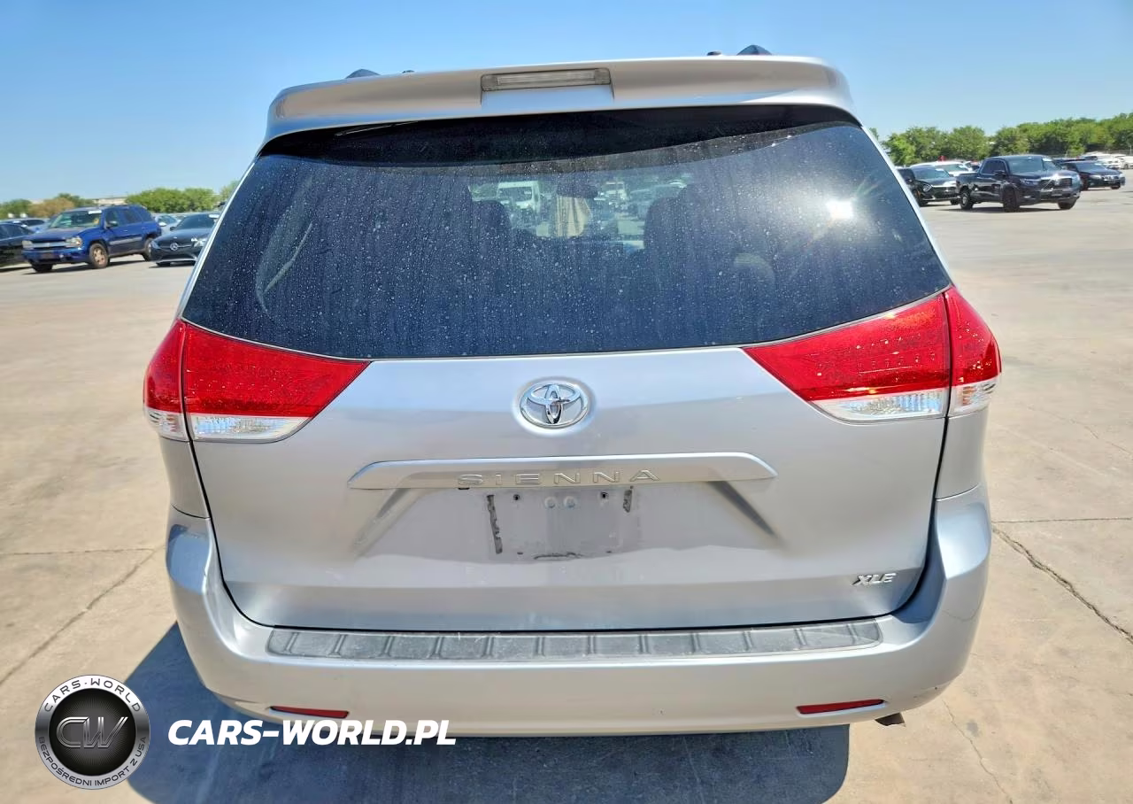 2013 Toyota Sienna Xle 8-Passenger VIN:5TDYK3DC5DS395010 - 6