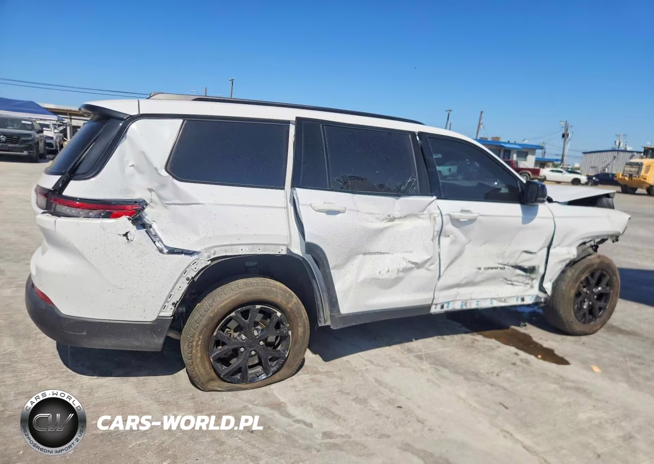 2024 Jeep Grand Cherokee L Laredo VIN:1C4RJJAG7R8558481 - 3