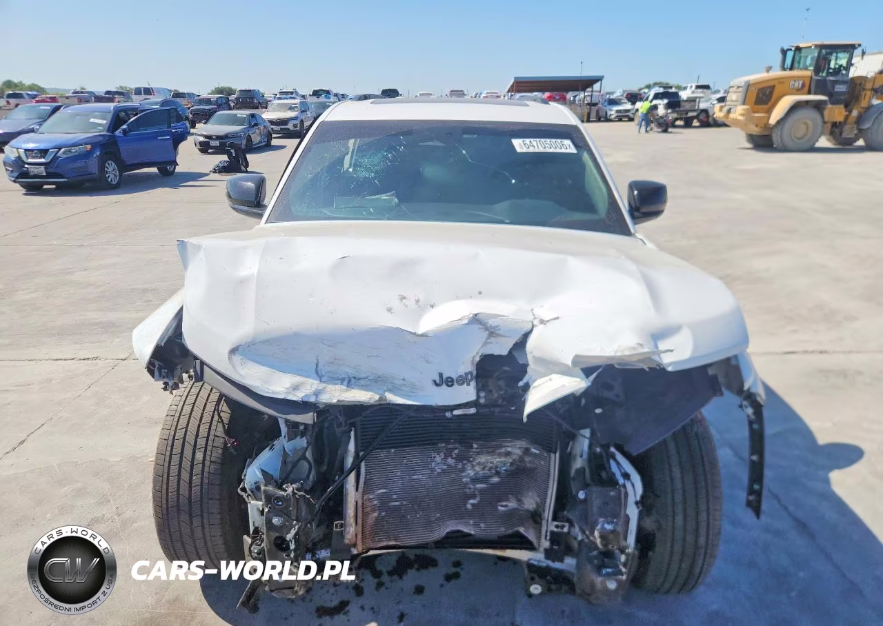 2024 Jeep Grand Cherokee L Laredo VIN:1C4RJJAG7R8558481 - 5