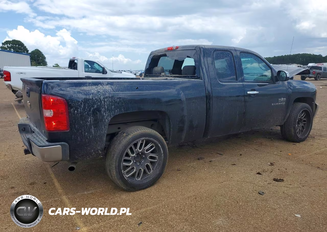 2013 Chevrolet Silverado C1500 Lt VIN:1GCRCSE05DZ362555 - 3