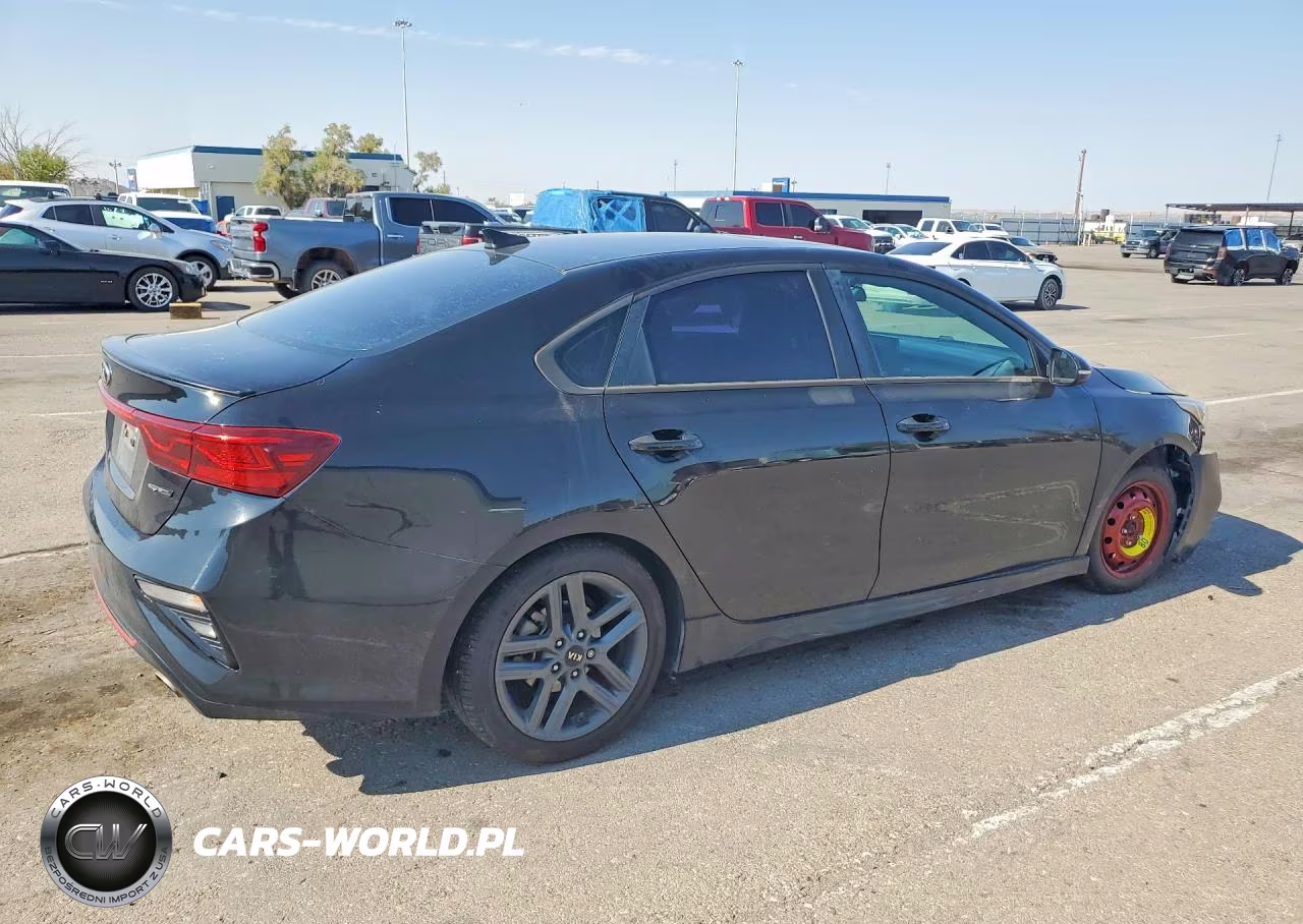 2020 Kia Forte Gt Line VIN:3KPF34AD4LE250136 - 3