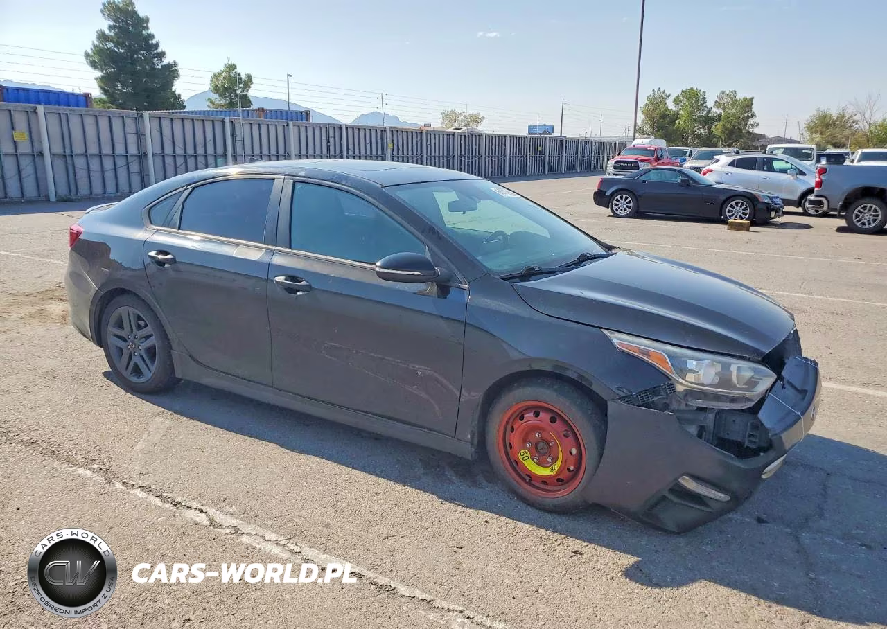 2020 Kia Forte Gt Line VIN:3KPF34AD4LE250136 - 4