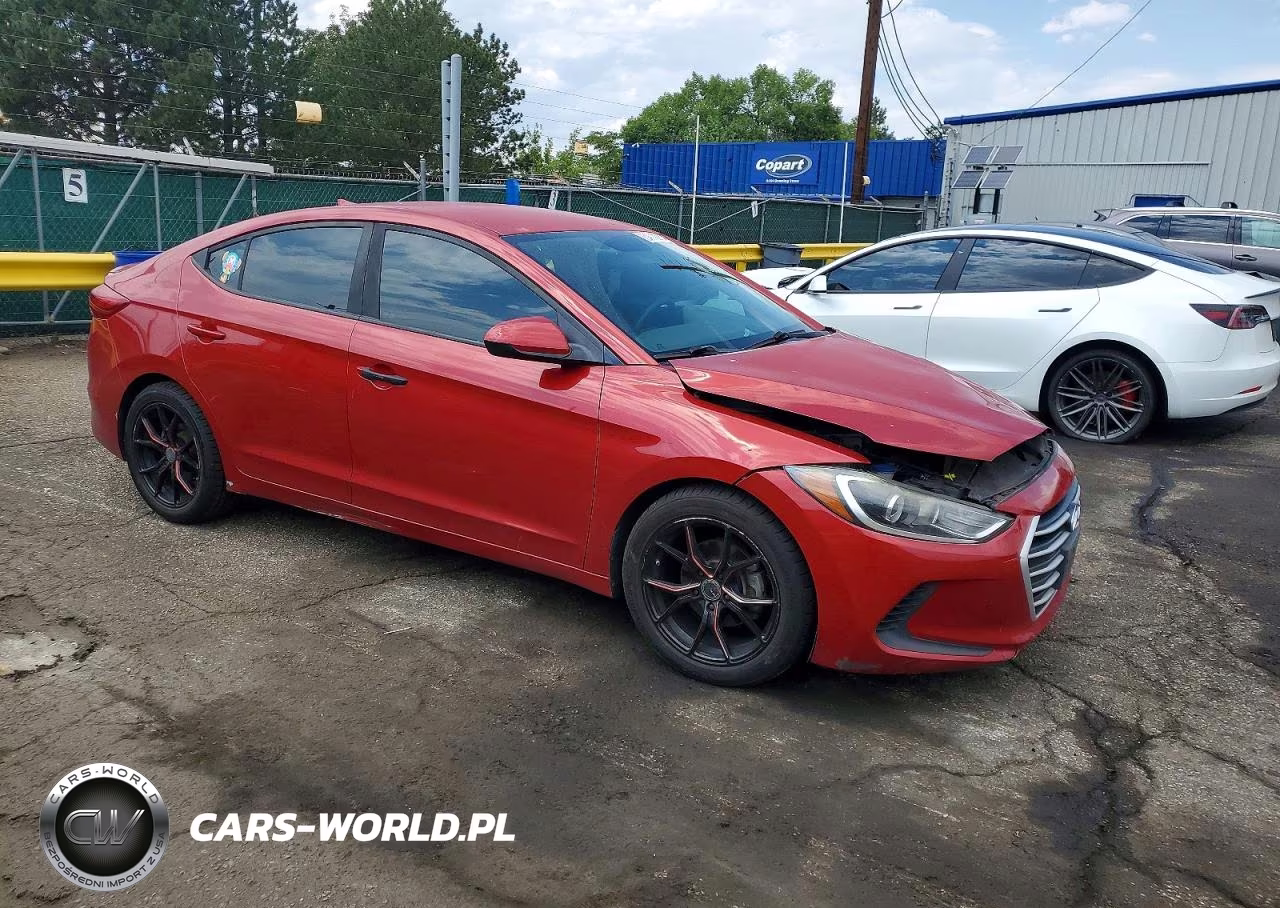 2018 Hyundai Elantra Sel VIN:5NPD84LF8JH402614 - 4
