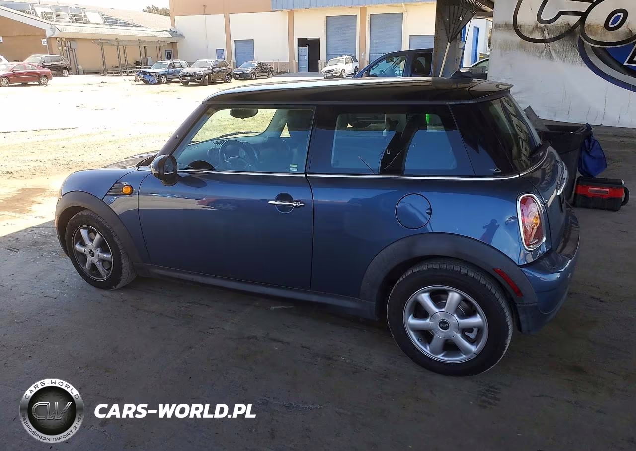 2010 Mini Cooper VIN:WMWMF3C51ATZ66394 - 2
