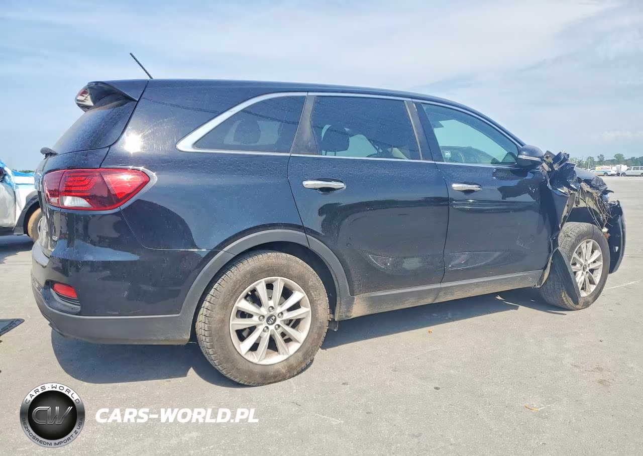 2019 Kia Sorento L VIN:5XYPG4A35KG586928 - 3