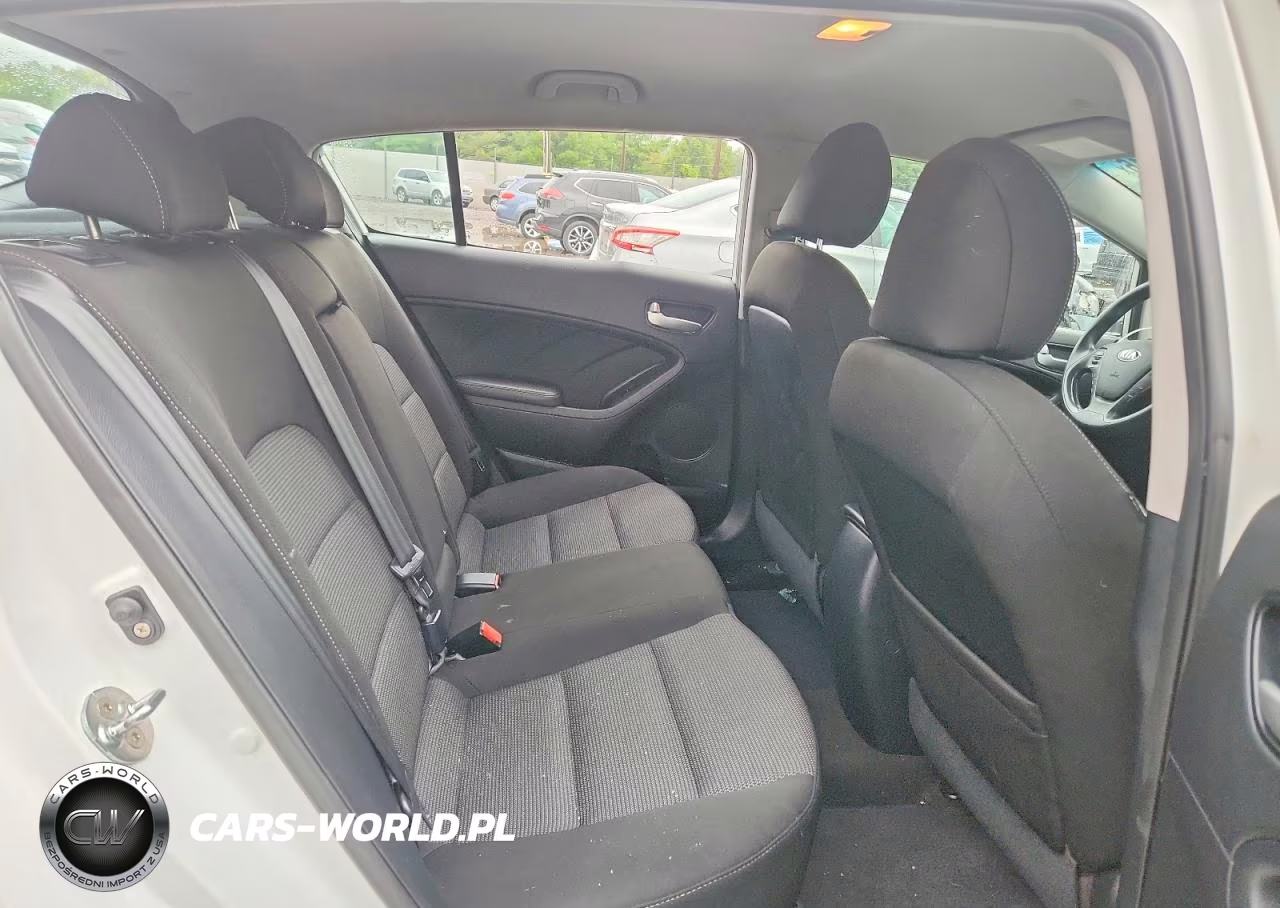 2017 Kia Forte Lx VIN:KNAFK5A82H5727139 - 10