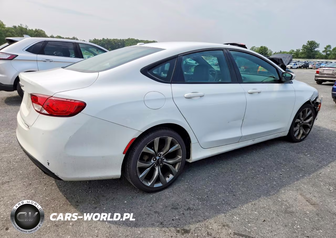2015 Chrysler 200 S VIN:1C3CCCBB5FN567700 - 3