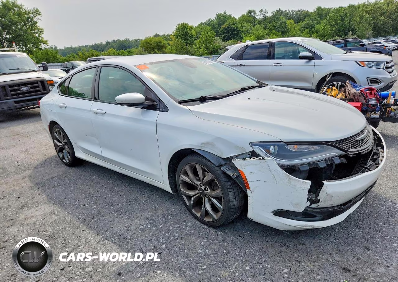 2015 Chrysler 200 S VIN:1C3CCCBB5FN567700 - 4
