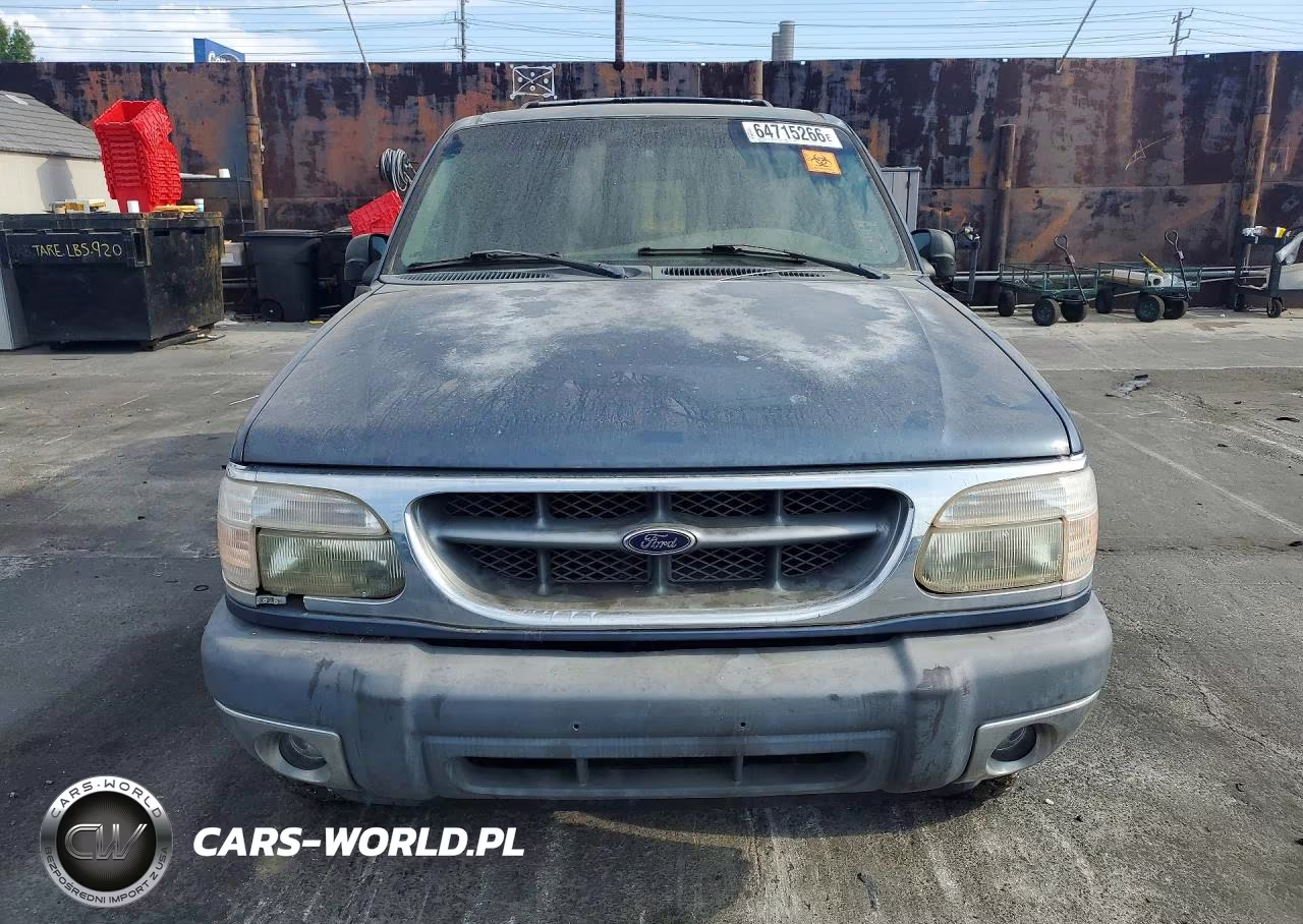 2000 Ford Explorer Xlt VIN:1FMZU63E8YUB38827 - 5