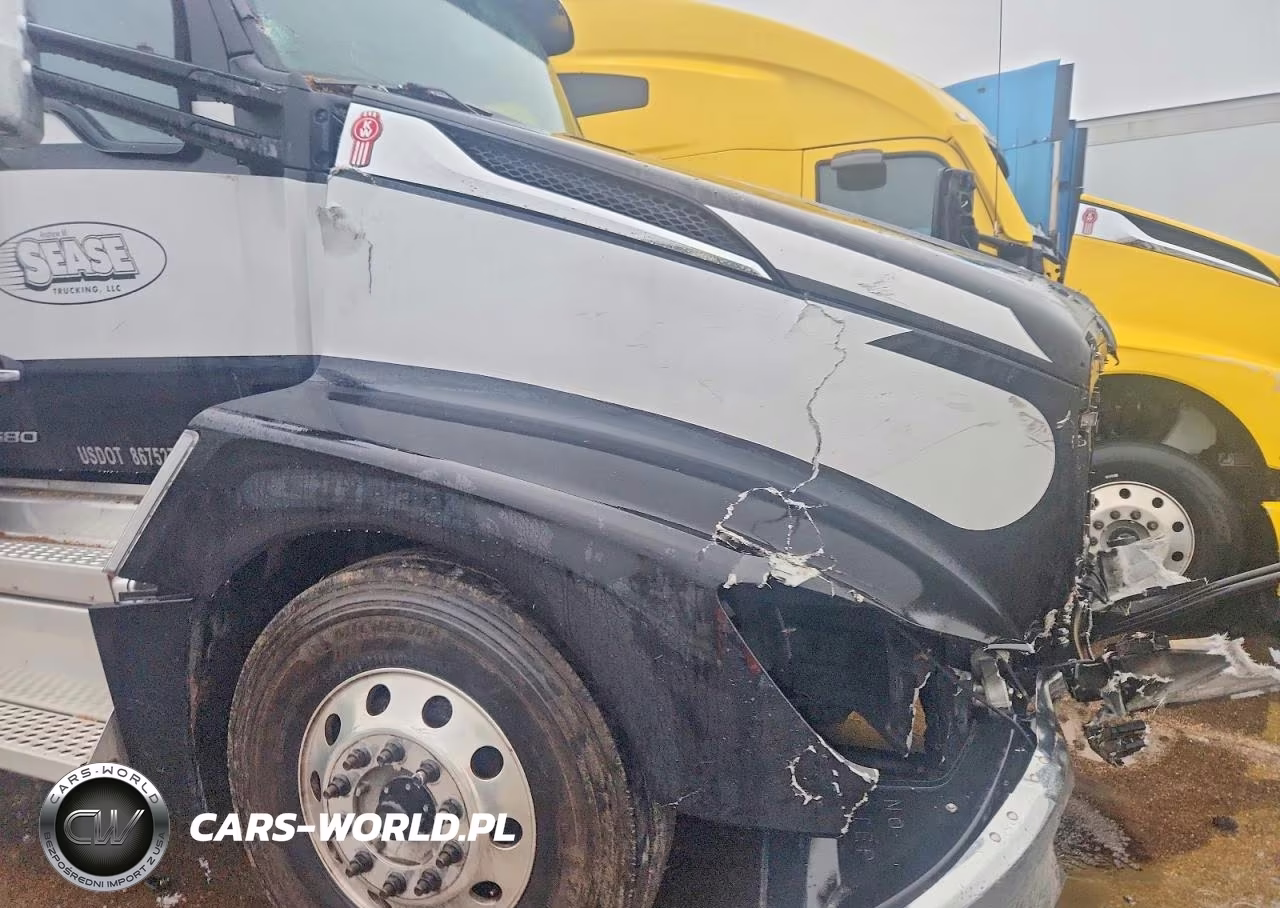 2025 Kenworth T680 Semi Truck VIN:1XKYDP9X5SJ132561 - 11