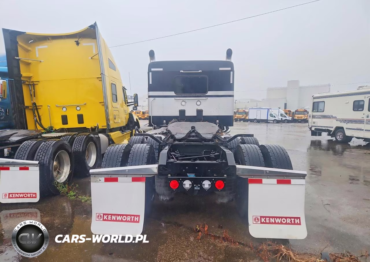 2025 Kenworth T680 Semi Truck VIN:1XKYDP9X5SJ132561 - 6