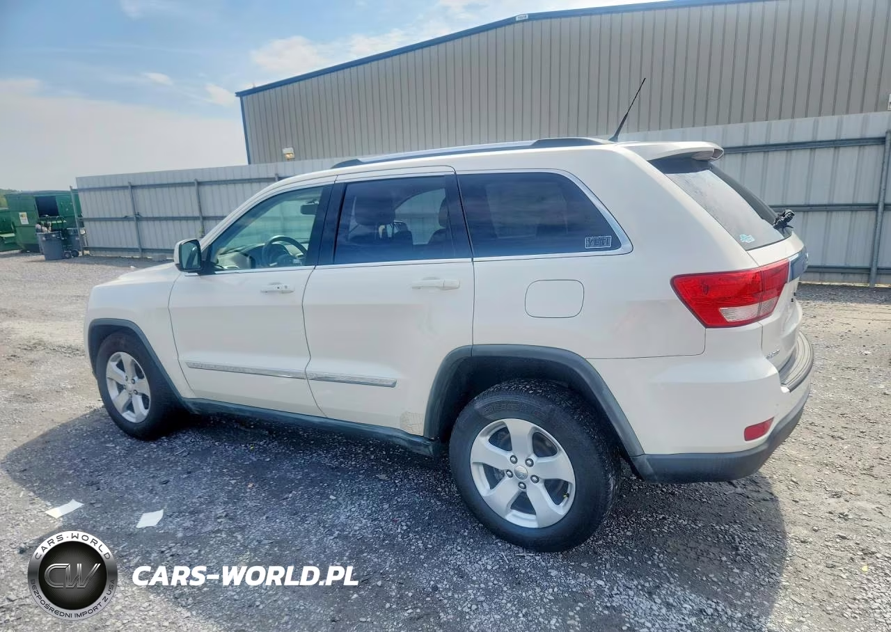 2011 Jeep Grand Cherokee Laredo VIN:1J4RS4GG9BC532113 - 2