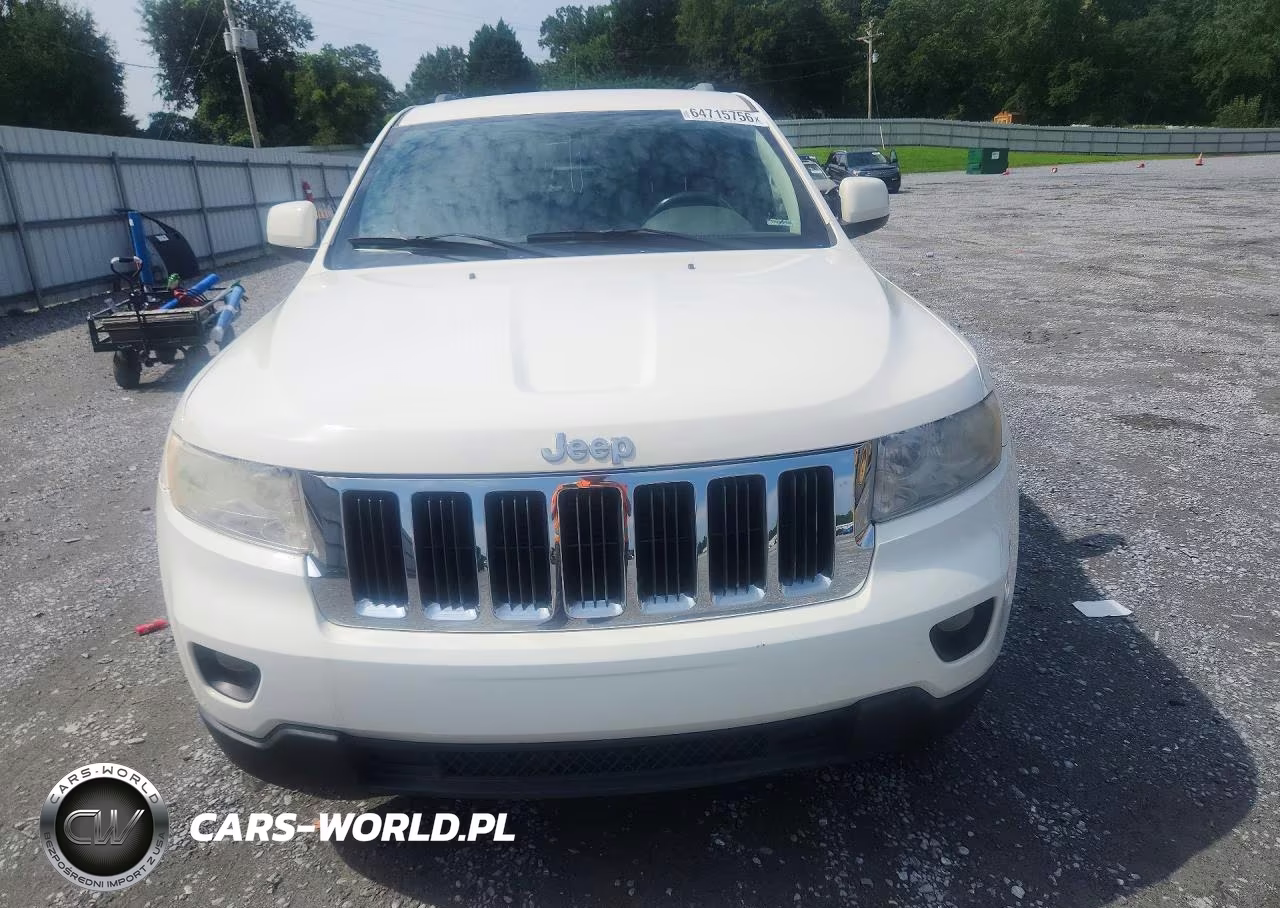 2011 Jeep Grand Cherokee Laredo VIN:1J4RS4GG9BC532113 - 5