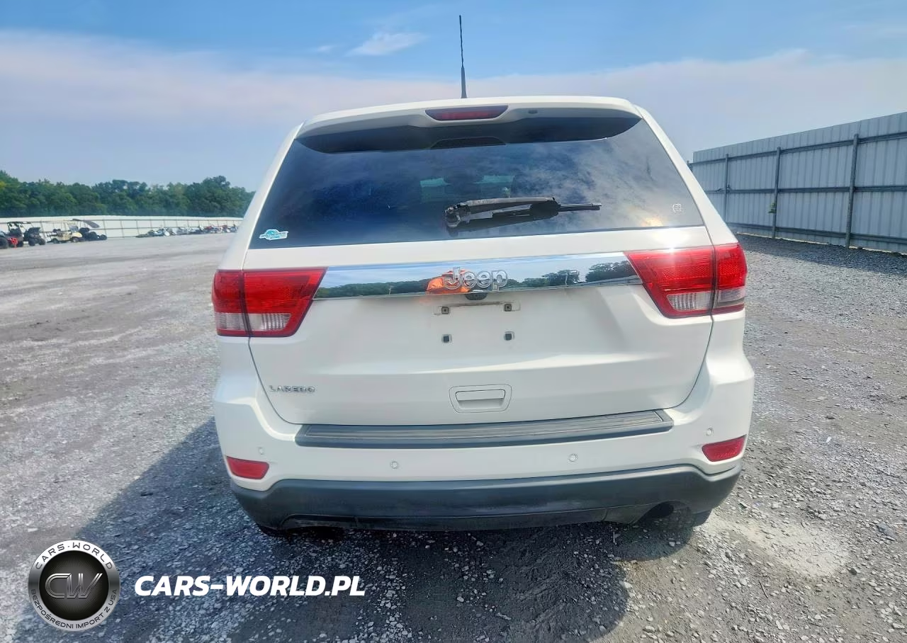 2011 Jeep Grand Cherokee Laredo VIN:1J4RS4GG9BC532113 - 6